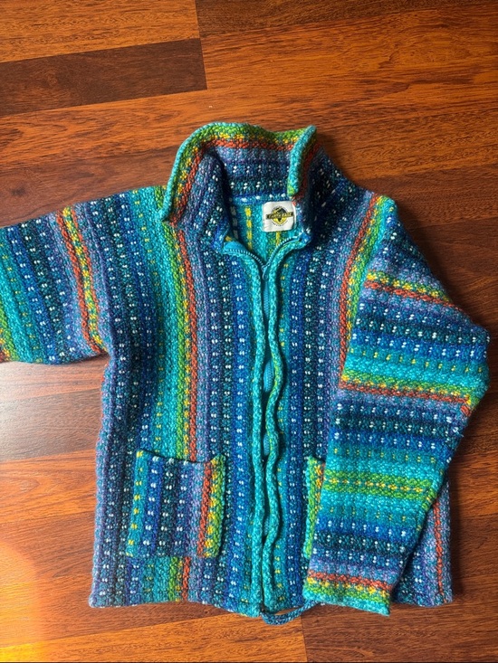 Sweaters - Earth Ragz women’s colorful zip up